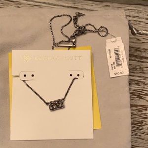 Kendra Scott Necklace